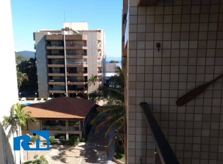 Vende-se apartamento mobiliado em condomínio fechado, Tabatinga.