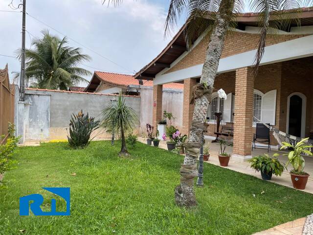VENDE-SE | CASA NO PORTO NOVO.