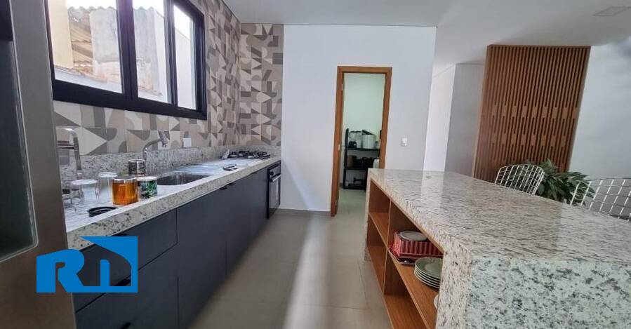 Casa à venda com 4 quartos, 229m² - Foto 5