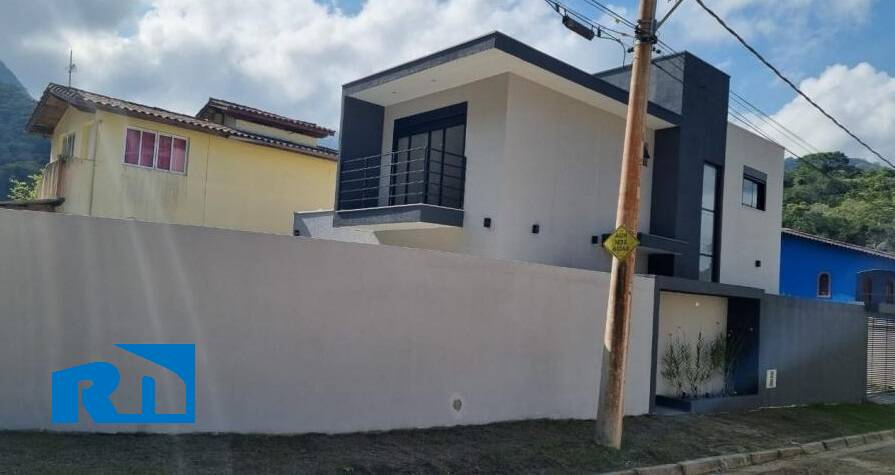 Casa à venda com 4 quartos, 229m² - Foto 11
