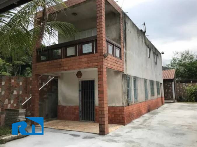 VENDE-SE | SOBRADO | MASSAGUAÇU.