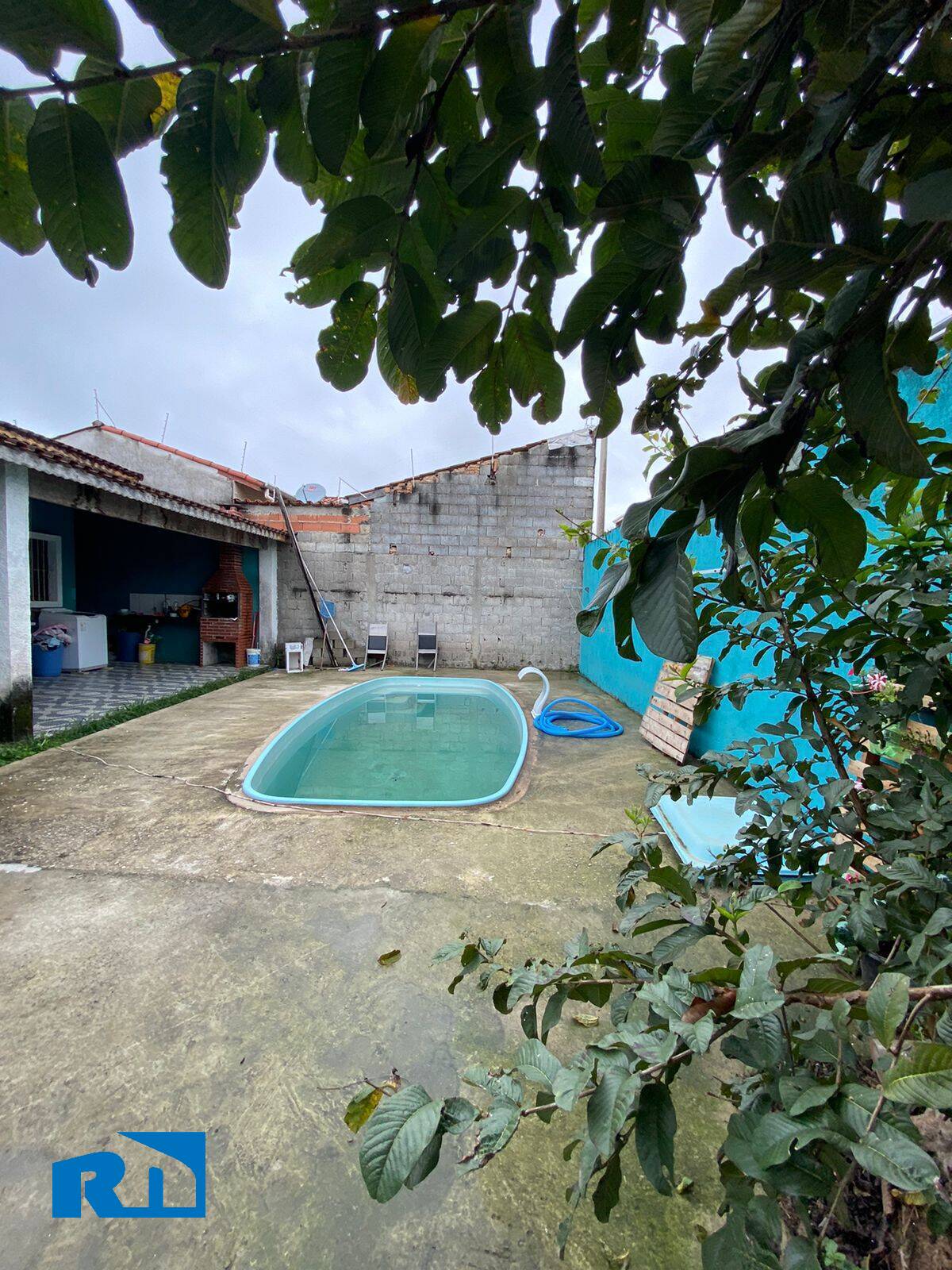 VENDE-SE | CASA TÉRREA | JARDIM BRITÂNIA.