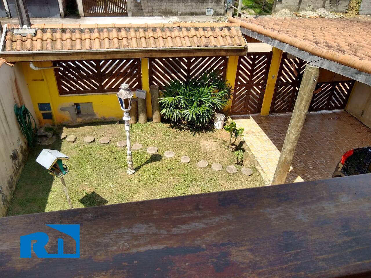 VENDE-SE | SOBRADO | MASSAGUAÇU.