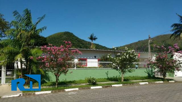 Vende-se Propriedade a 400m da Praia - Martim de Sá, Caraguatatuba-SP