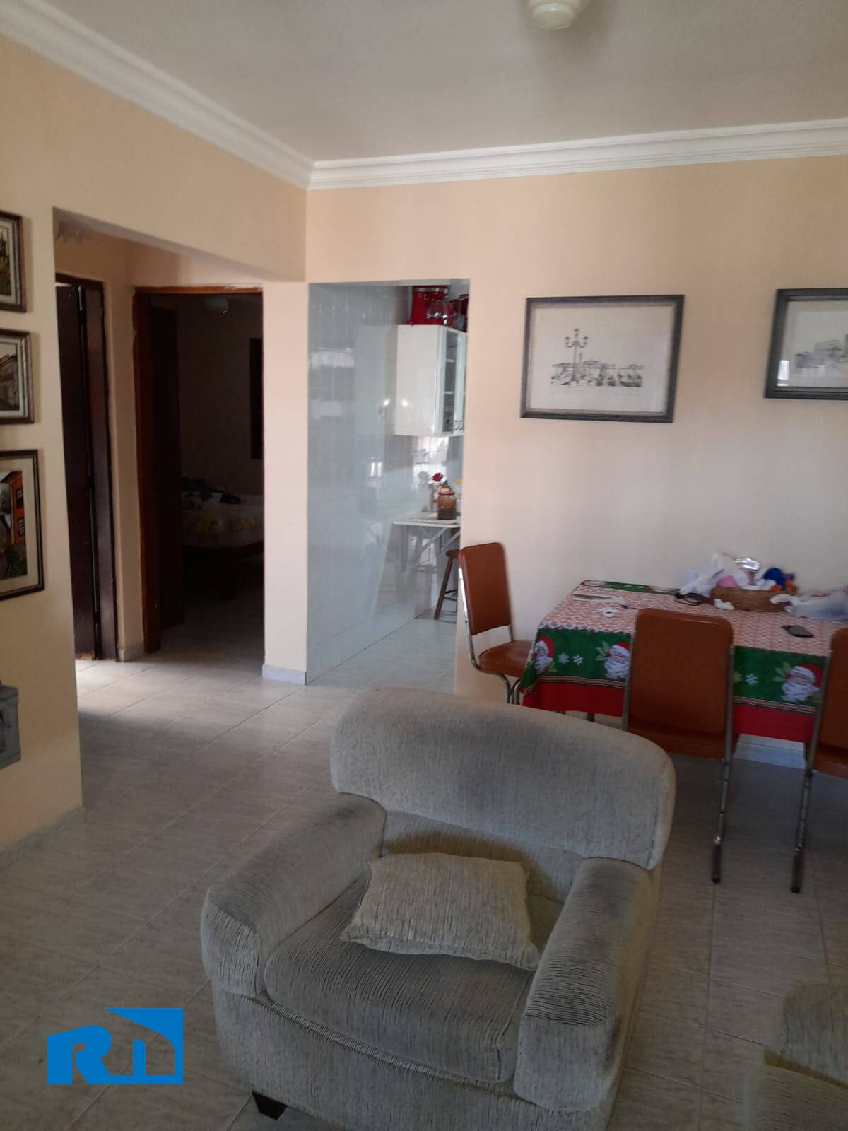 Casa à venda com 3 quartos, 189m² - Foto 8
