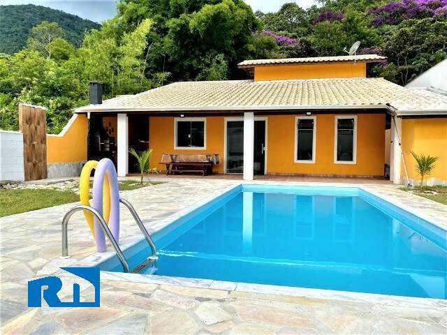VENDE-SE | CASA TÉRREA | MOBILIADA | CONDOMÍNIO MAR VERDE.