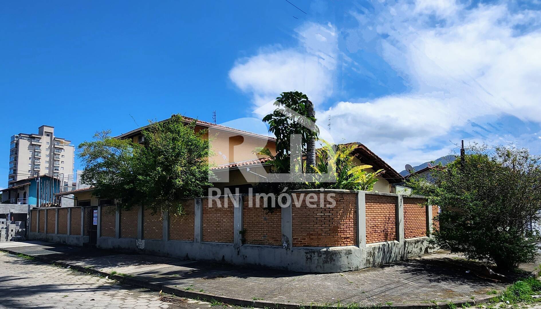Casa, 3 quartos, 227 m² - Foto 1
