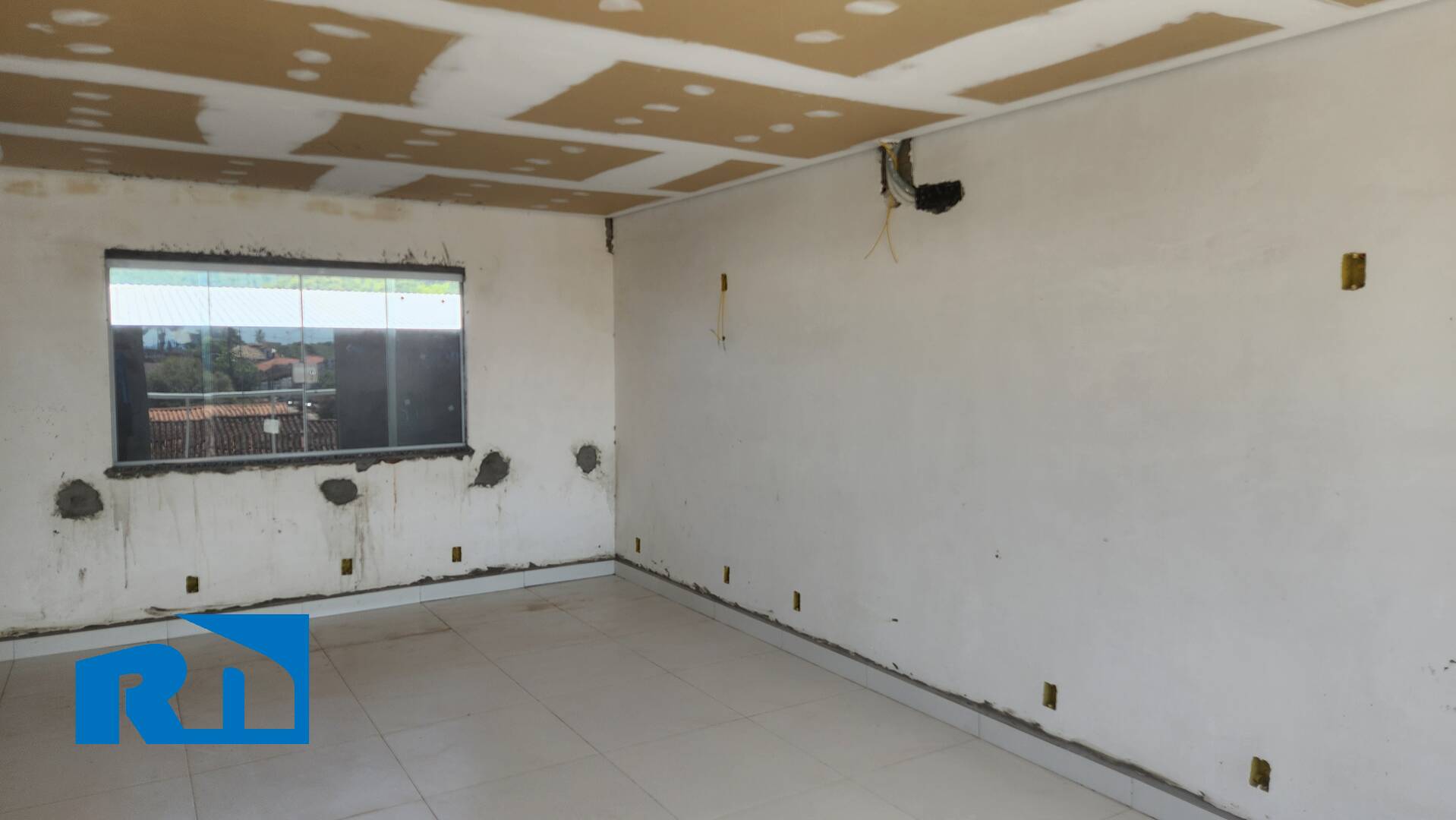 SALA COMERCIAL LOCAÇÃO EM CARAGUATATUBA