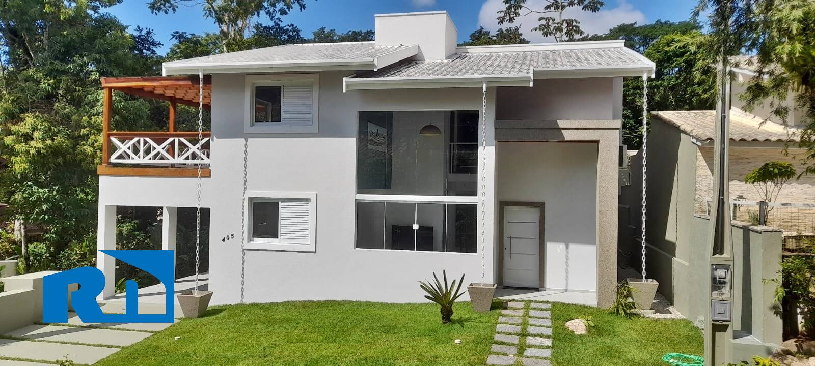 Casa Nova à Venda em Condomínio na Mata Atlântica