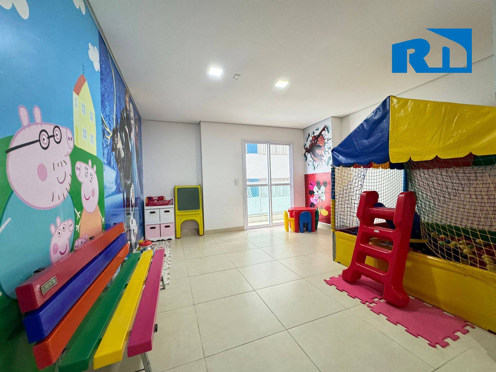 Apartamento à venda com 3 quartos, 100m² - Foto 3