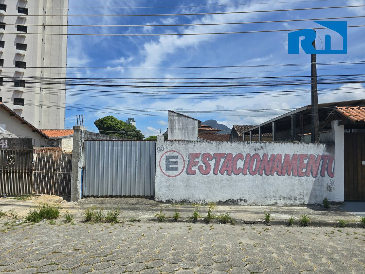 Terreno na Região Central de Caraguatatuba – Próximo à Praia!