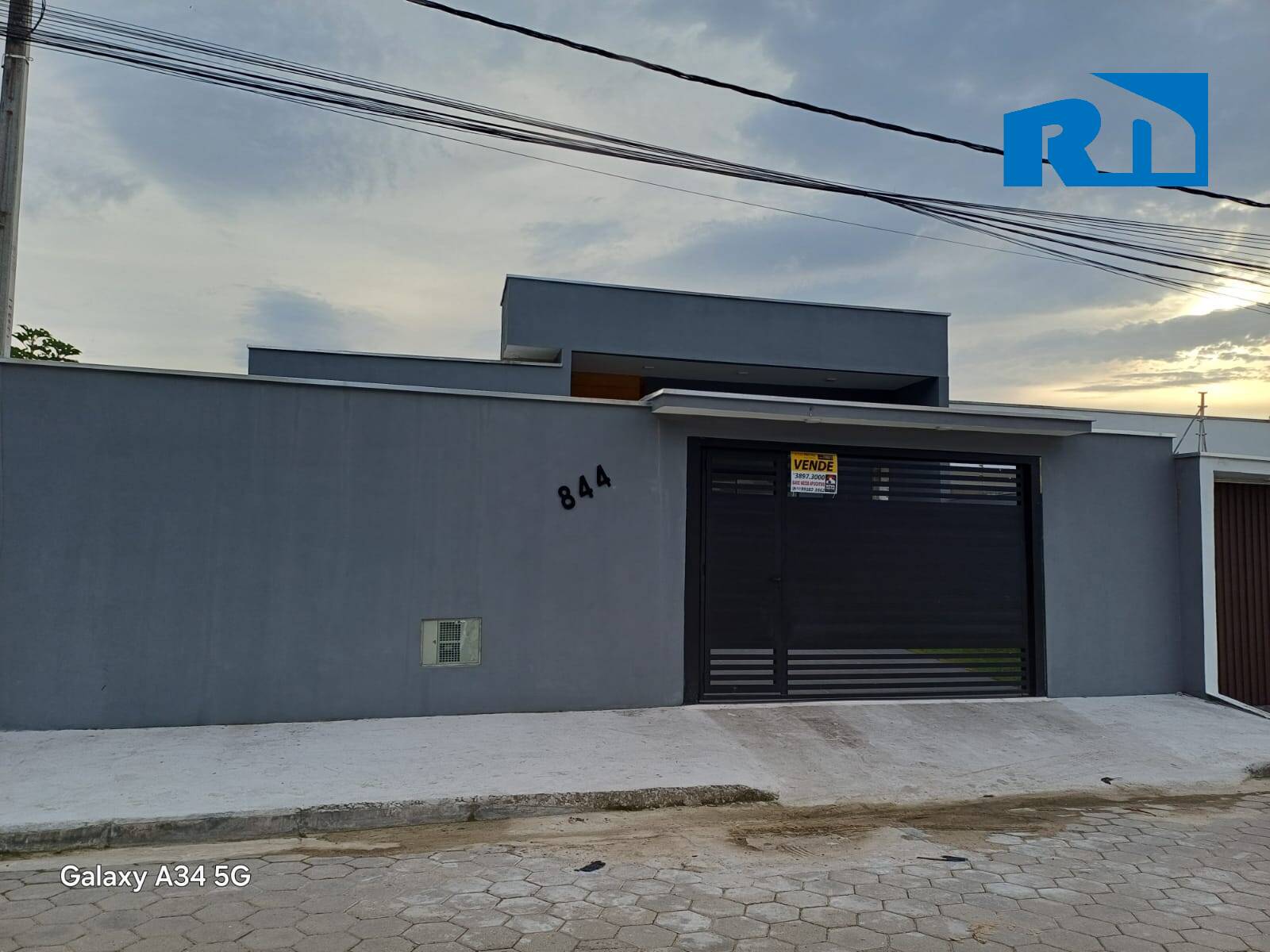 Casa Nova e Moderna Perto das Melhores Praias de Caraguatatuba