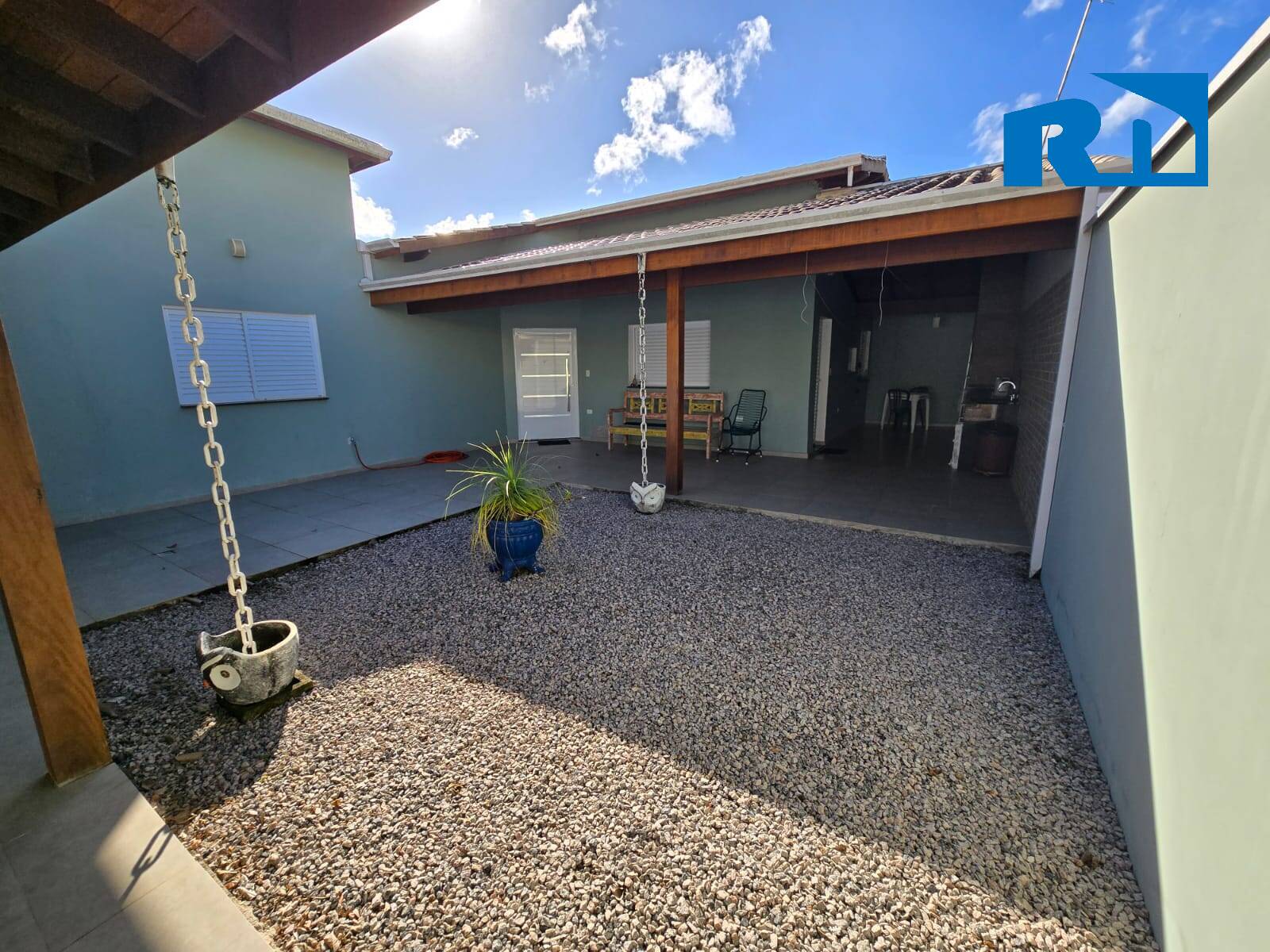 Casa à venda no bairro Sumaré – Caraguatatuba/SP
