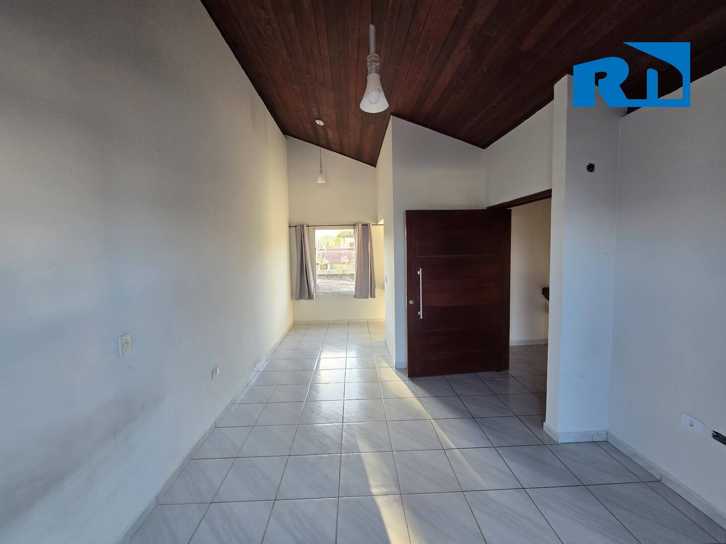 Casa à venda com 1 quarto, 350m² - Foto 8