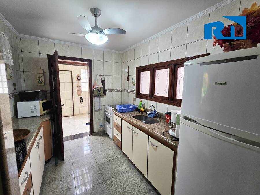 Casa à venda com 3 quartos, 179m² - Foto 11