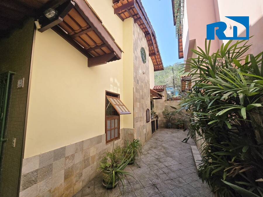 Casa à venda com 3 quartos, 179m² - Foto 29