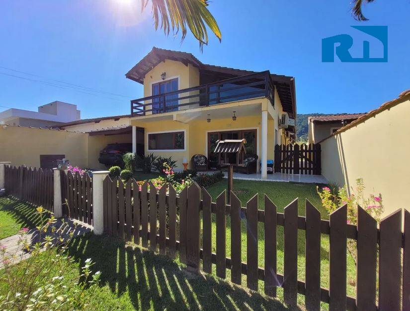 Casa, 3 quartos, 237 m² - Foto 1