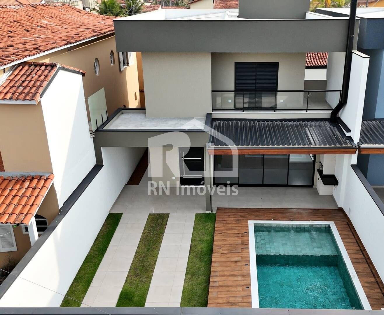 Casa, 4 quartos, 180 m² - Foto 1
