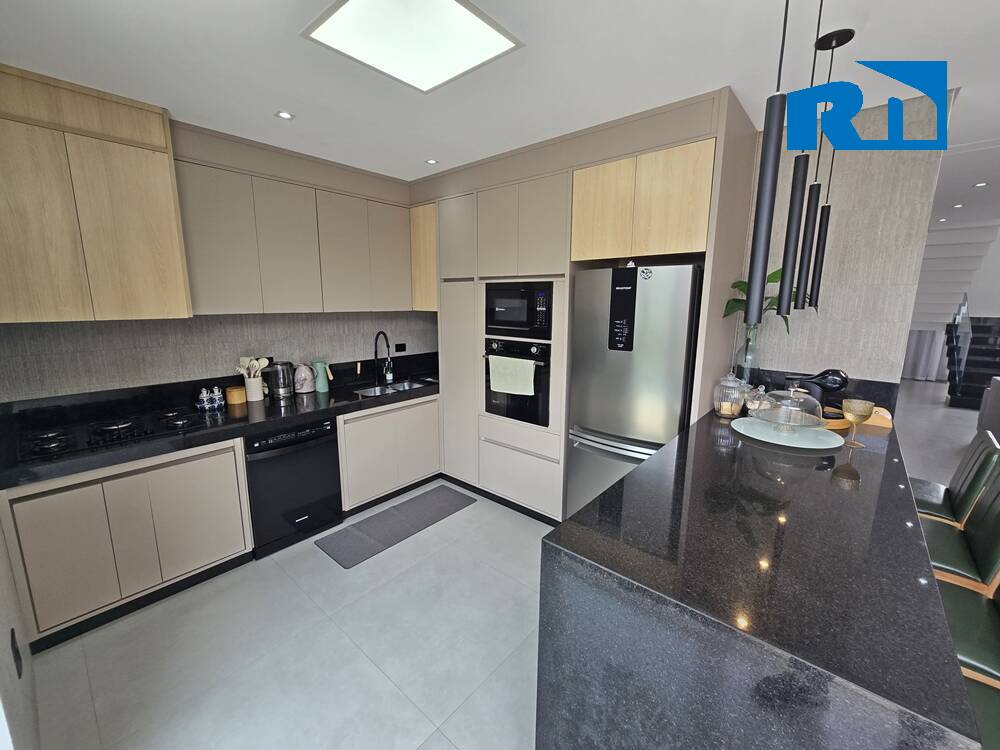 Casa, 3 quartos, 288 m² - Foto 14