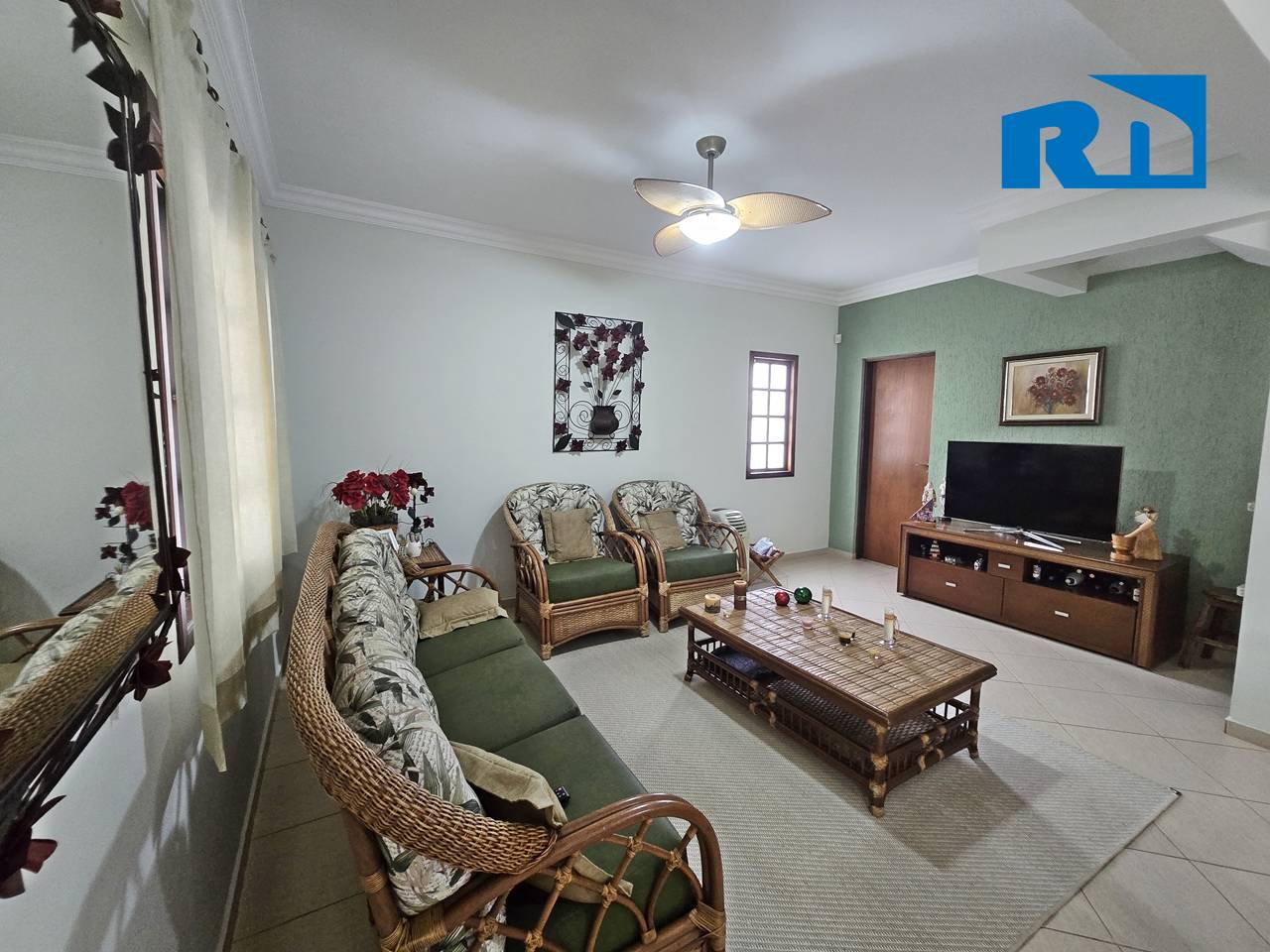 Casa, 3 quartos, 236 m² - Foto 3