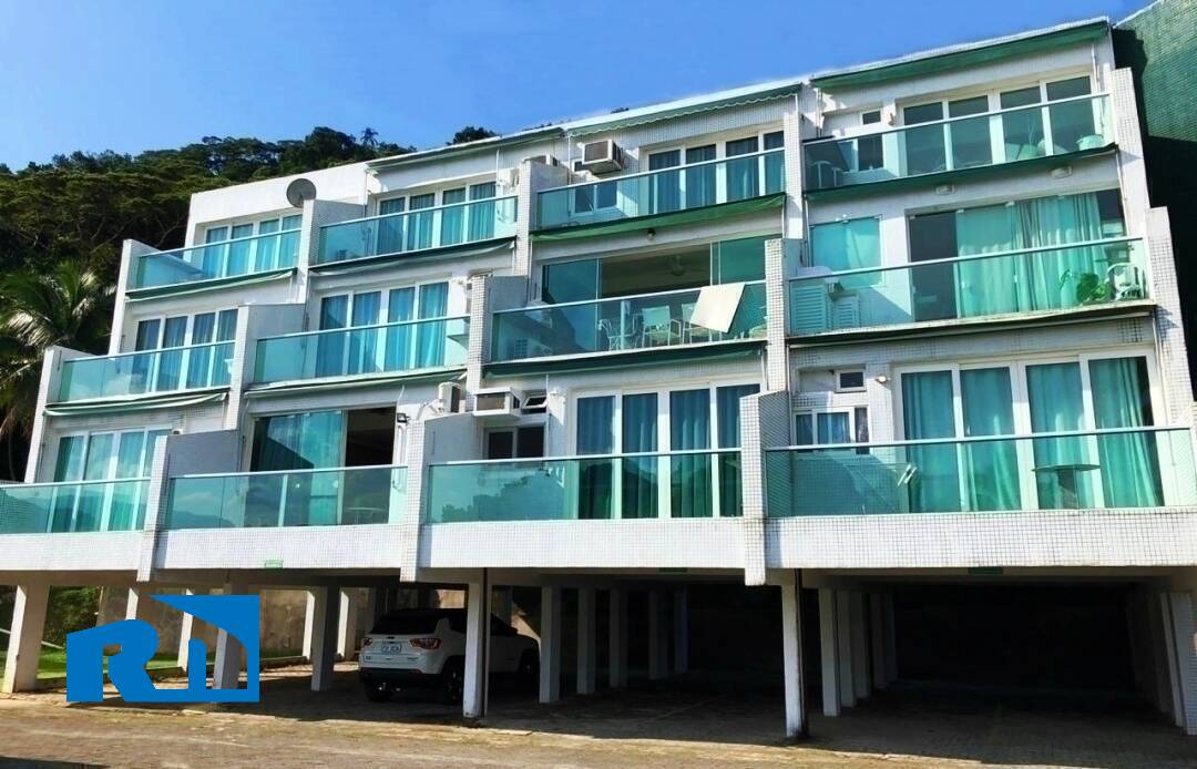 Apartamento com Vista Privilegiada para a Praia Martim de Sá!